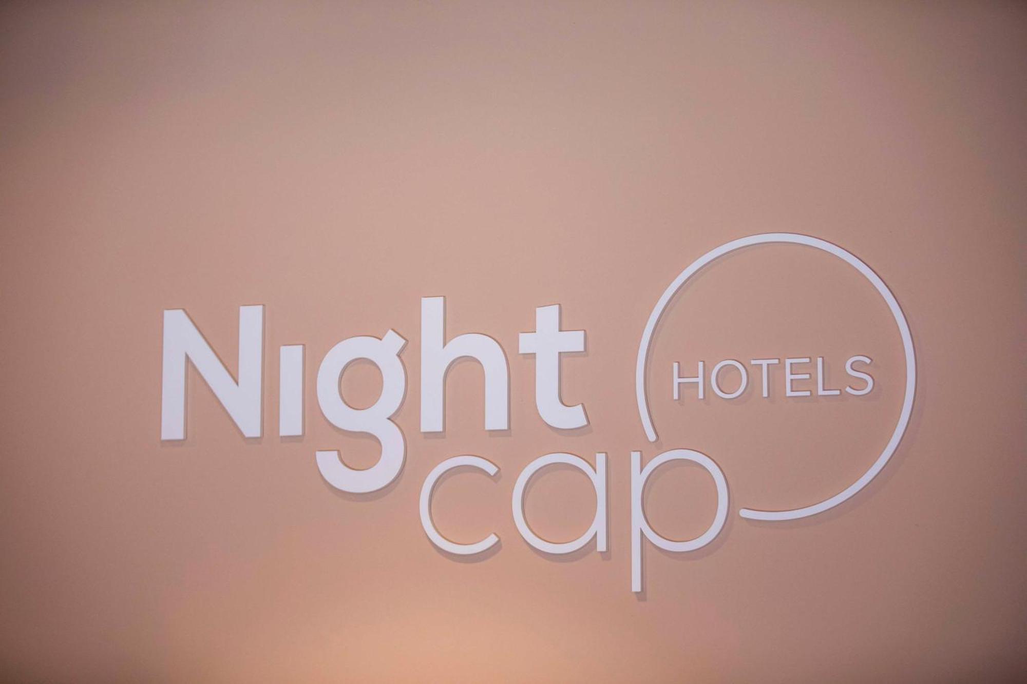 Nightcap At Rex Hotel Аделаида Экстерьер фото