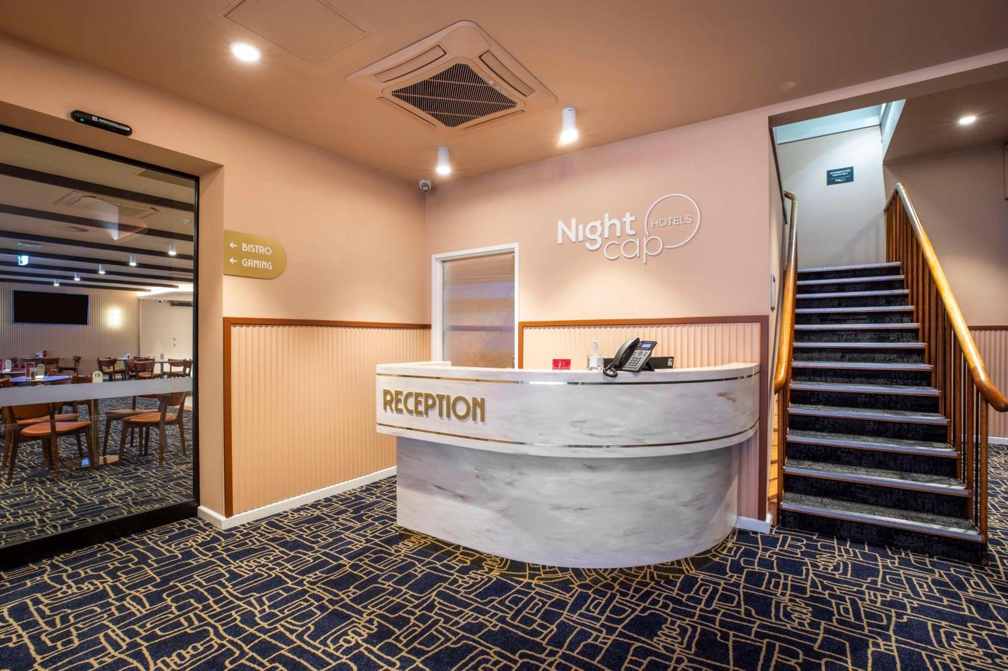 Nightcap At Rex Hotel Аделаида Экстерьер фото